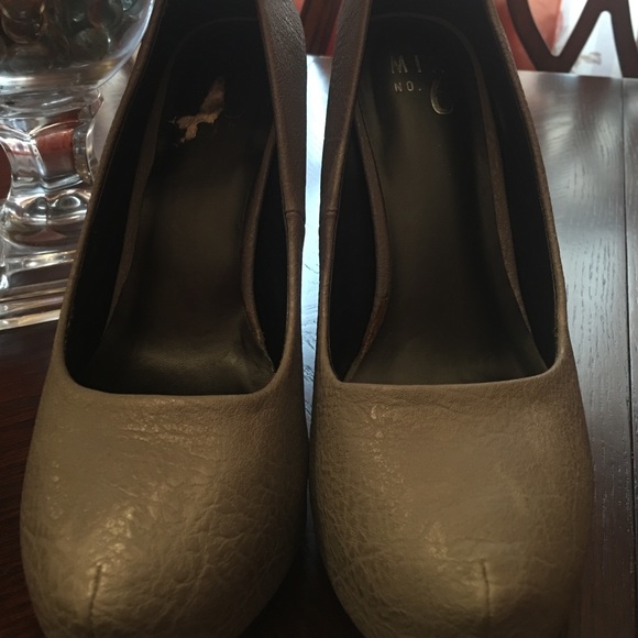 Heels - Picture 2 of 3